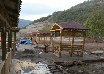 ahşap oyun grubu, ahşap kamelya, ahşap piknik masası (18)