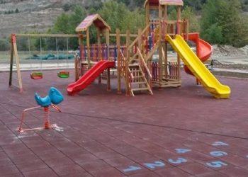 ahşap oyun grubu, ahşap kamelya, ahşap piknik masası (2)