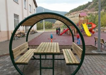 Metal Çatılı Piknik Masası ( AGP 03)